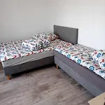 Tropik Проживание в семье *