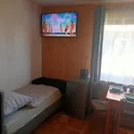 Tropik Проживание в семье